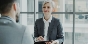 Discover what employers expect for Entry-Level IT Jobs in Canada. Learn key skills and soft skills to land your first IT role in Toronto or across Canada.
